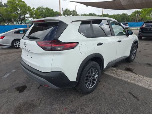 Used 2023 Nissan Rogue S image 5