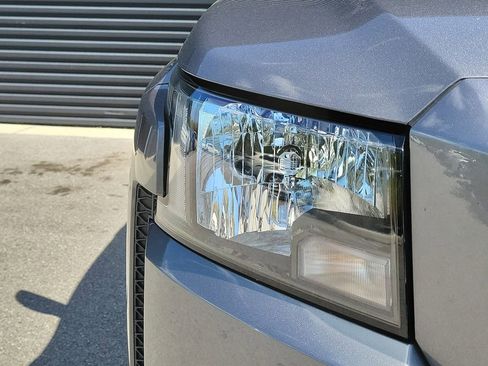 Used 2022 Nissan Frontier SV image 15