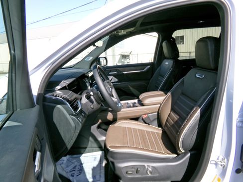 New 2026 GMC Acadia Denali Ultimate image 7