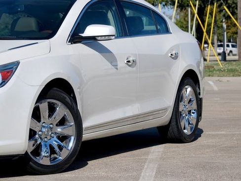 Used 2013 Buick LaCrosse Premium w/ Driver Confidence Package image 9