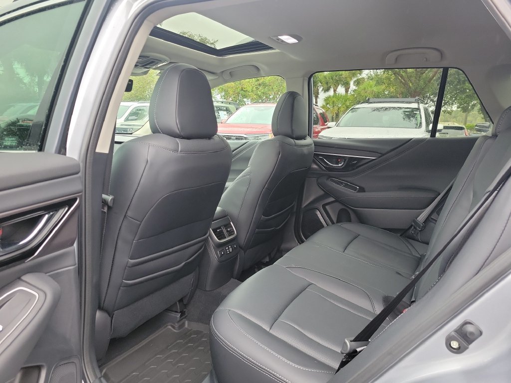 Used 2025 Subaru Outback Touring w/ Popular Package #2 AWD/4WD image 15