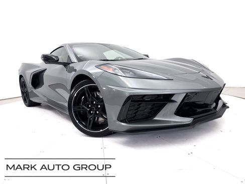 Used 2022 Chevrolet Corvette Stingray Premium Cpe w/ Z51 Performance Package RWD image 1