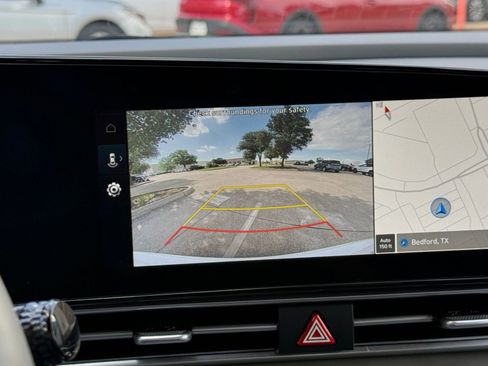 Used 2025 Hyundai Elantra SEL FWD image 25