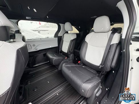 Certified 2025 Toyota Sienna XSE image 23