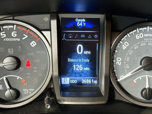 Used 2021 Toyota Tacoma TRD Off-Road w/ TRD Premium Off Road Package AWD/4WD image 22