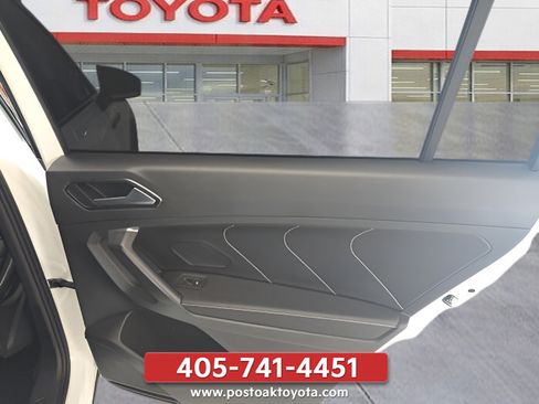 Used 2022 Volkswagen Tiguan SEL R-Line AWD/4WD image 34