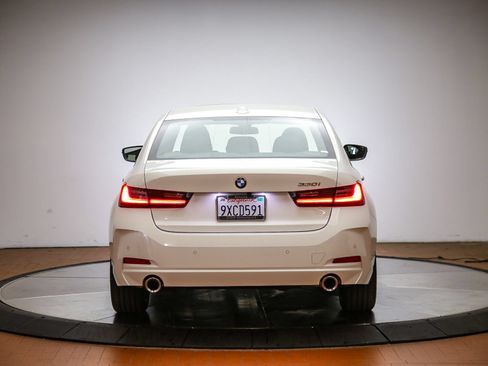 Used 2026 BMW 330i Sedan w/ Premium Package RWD image 3