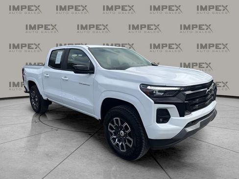 Used 2024 Chevrolet Colorado Z71 w/ Advanced Trailering Package image 7