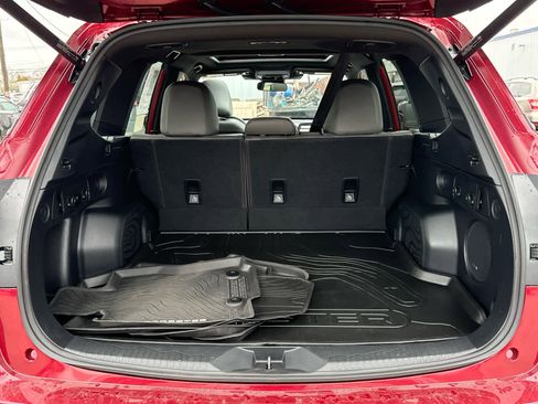 Certified 2025 Subaru Forester Limited image 8