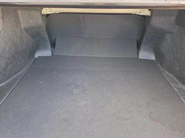Used 2024 Toyota Camry SE w/ Cold Weather Package FWD image 6