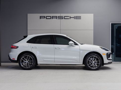 Used 2025 Porsche Macan image 8