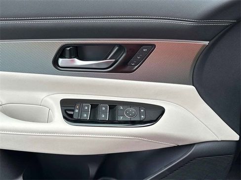 New 2025 Nissan Murano SL image 8