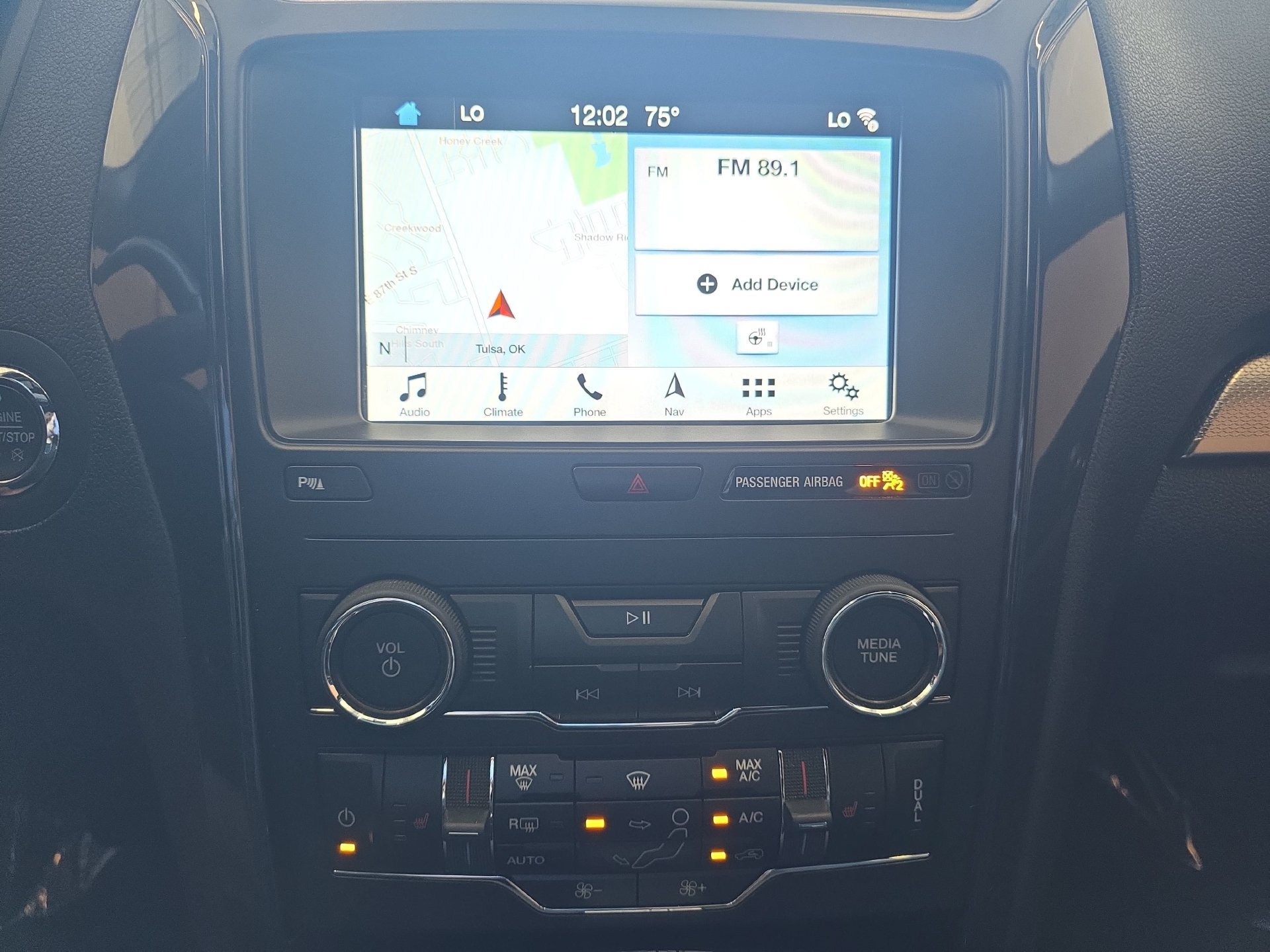 Used 2019 Ford Explorer XLT w/ Equipment Group 202A FWD image 20