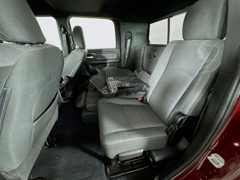 Used 2020 RAM 3500 Big Horn w/ Level 2 Equipment Group AWD/4WD image 17