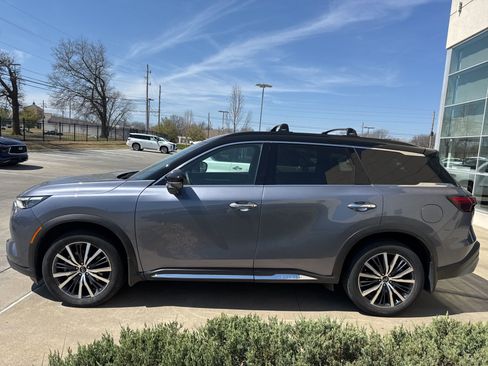 Used 2023 INFINITI QX60 Autograph w/ Cargo Package image 2