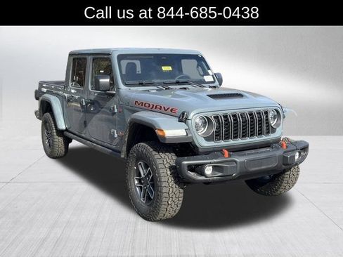 New 2026 Jeep Gladiator Mojave w/ Steel Bumper Group AWD/4WD image 3