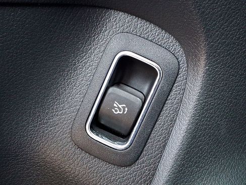 Used 2023 Mercedes-Benz CLA 250 4MATIC image 24