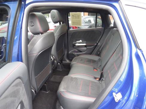 Used 2025 Mercedes-Benz GLA 250 4MATIC image 19