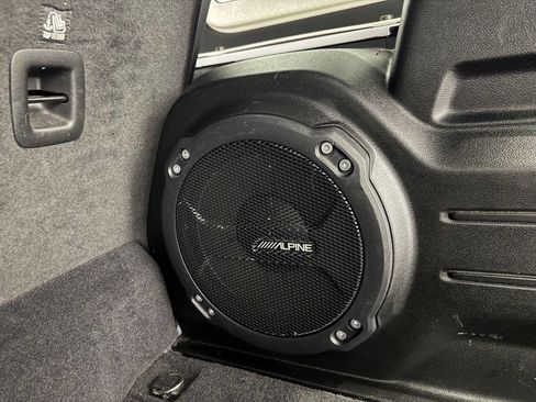 Used 2022 Jeep Wrangler Unlimited Sahara w/ Cold Weather Group image 18