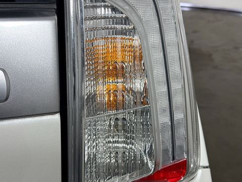 Used 2015 Toyota Prius Prime Plug-In Hybrid image 31