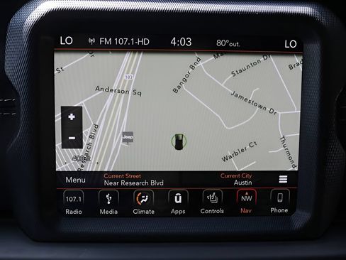 Used 2018 Jeep Wrangler Unlimited Sahara AWD/4WD image 27