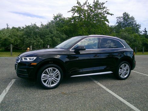 Used 2020 Audi Q5 2.0T Premium Plus w/ Premium Plus Package AWD/4WD image 5