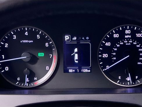 Used 2017 Hyundai Sonata Sport w/ Value Edition Package 02 image 19