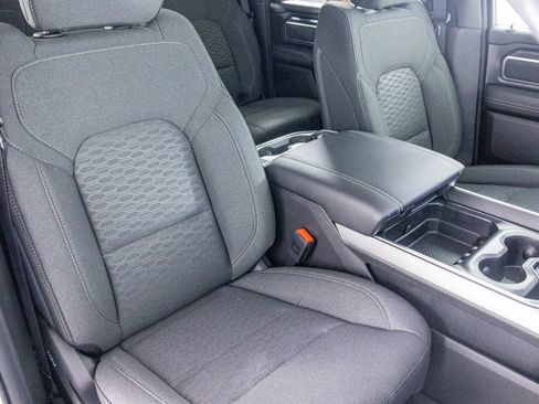 New 2026 RAM 1500 4x4 Crew Cab image 34