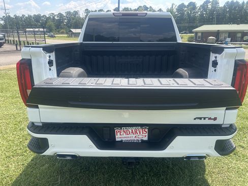 Used 2024 GMC Sierra 1500 AT4 w/ AT4 Premium Package AWD/4WD image 14