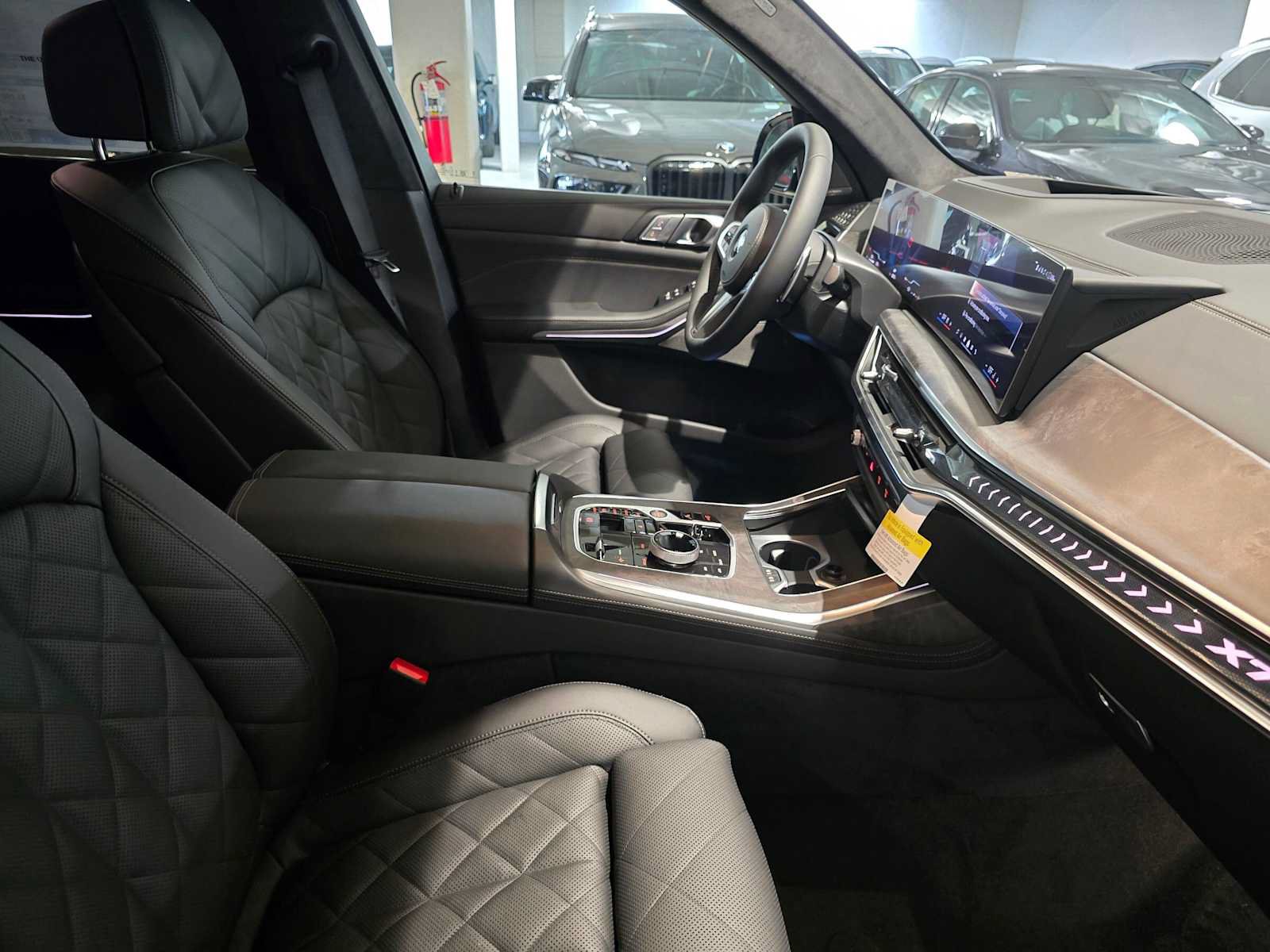 Used 2026 BMW X7 xDrive40i w/ Executive Package AWD/4WD image 44