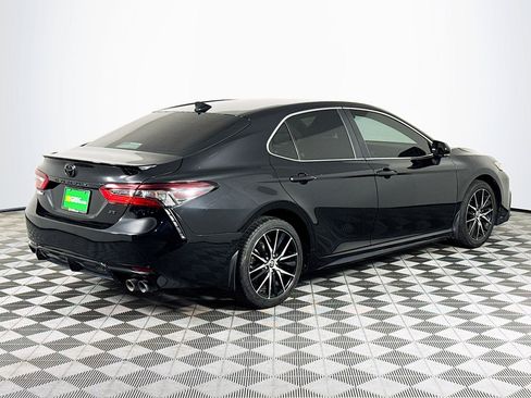Used 2024 Toyota Camry SE FWD image 8
