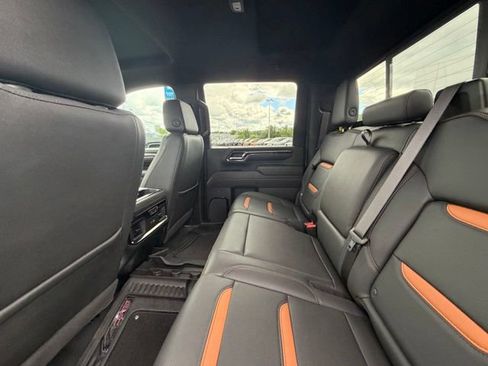Used 2024 GMC Sierra 2500 AT4 w/ AT4 Preferred Package AWD/4WD image 30