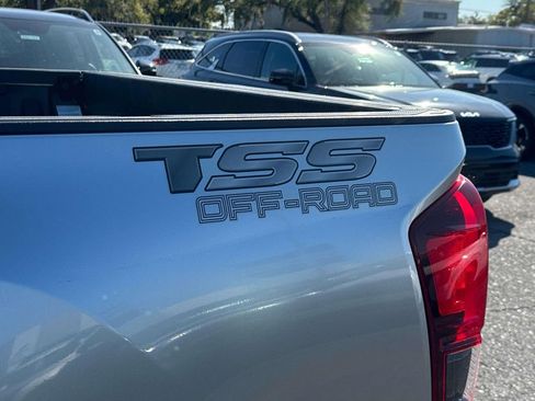 Used 2022 Toyota Tacoma SR w/ SR Convenience Package image 6