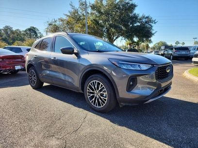 Used 2025 Ford Escape SE