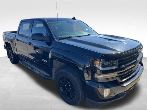 Used 2018 Chevrolet Silverado 1500 LTZ Z71 w/ LTZ Plus Package AWD/4WD image 6