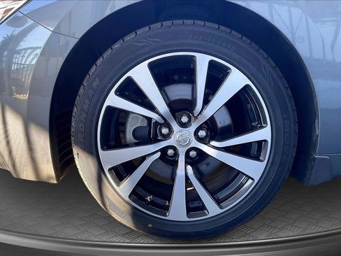 Used 2018 Nissan Maxima Platinum image 9