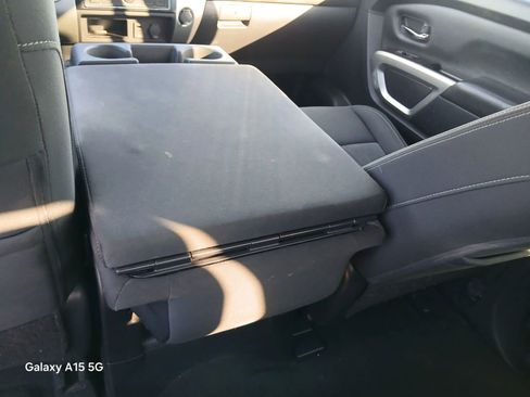 Used 2018 Nissan Titan SV RWD image 29