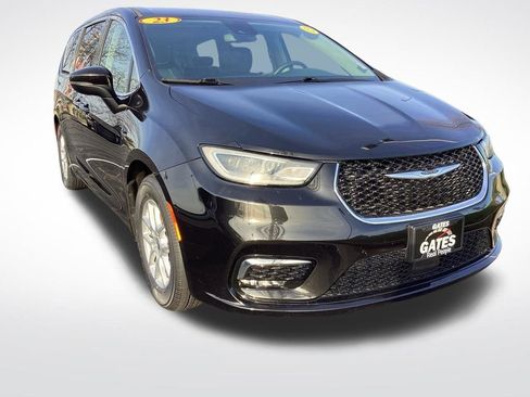 Used 2023 Chrysler Pacifica Touring-L image 24