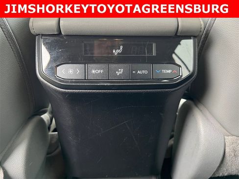 Used 2021 Toyota Highlander Limited image 27