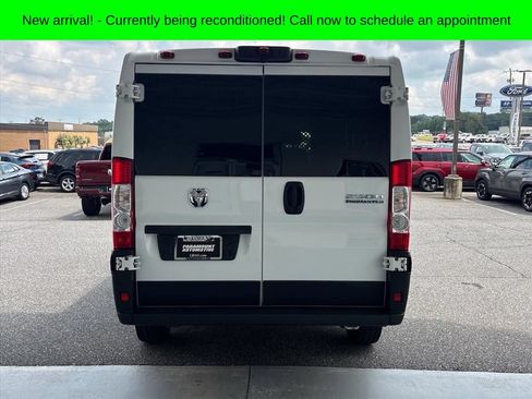 Used 2025 RAM ProMaster 2500 w/ U-Haul Equipment Group FWD image 25