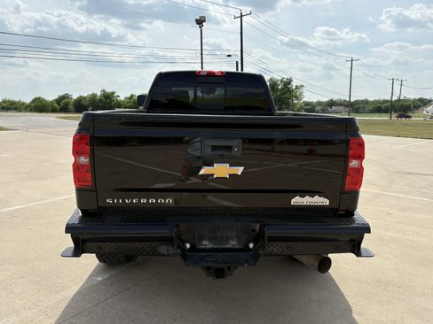 Used 2018 Chevrolet Silverado 3500 High Country w/ Duramax Plus Package image 4