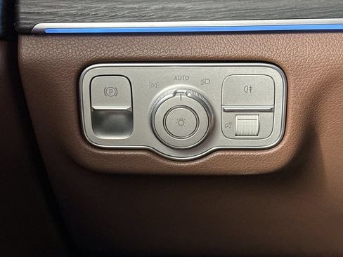 Certified 2026 Mercedes-Benz GLS 450 4MATIC image 34
