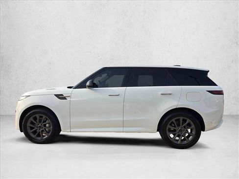 Used 2026 Land Rover Range Rover Sport Dynamic SE AWD/4WD image 9