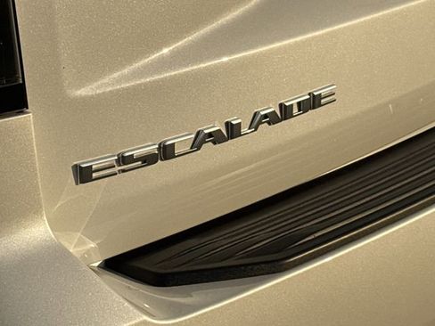 Used 2024 Cadillac Escalade Sport Platinum image 10
