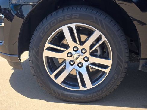 Used 2024 Ford Expedition Limited AWD/4WD image 29