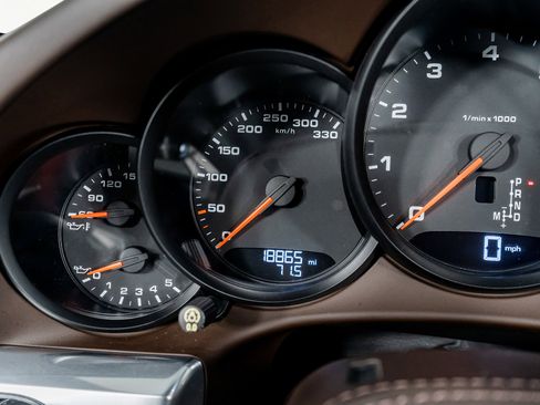 Used 2019 Porsche 911 Targa 4 GTS image 36