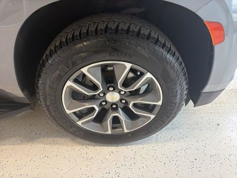 Used 2021 Chevrolet Tahoe LT w/ LT Signature Package image 11