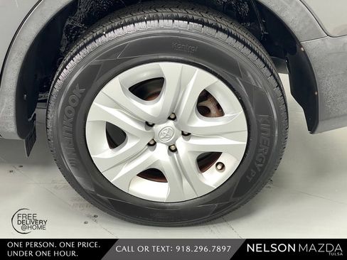 Used 2014 Toyota RAV4 LE image 12