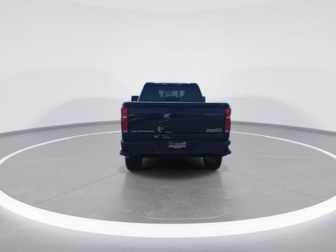Used 2024 Chevrolet Silverado 2500 High Country w/ High Country Premium Package AWD/4WD image 3