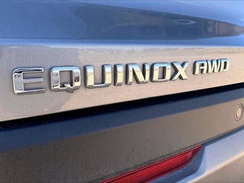 Used 2026 Chevrolet Equinox LT AWD/4WD image 24
